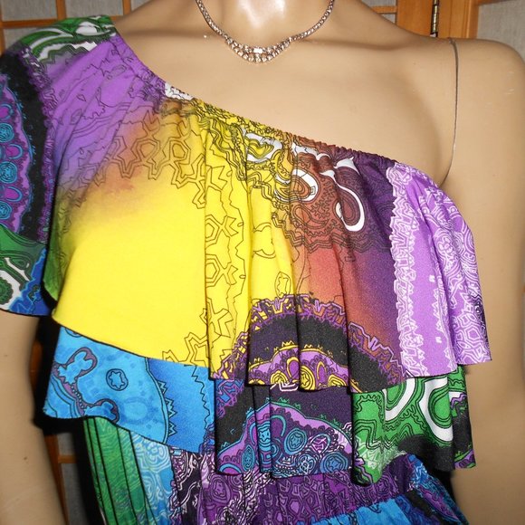 Nawty Fox Multicolor Single Shoulder Maxi Dress - Picture 3 of 9